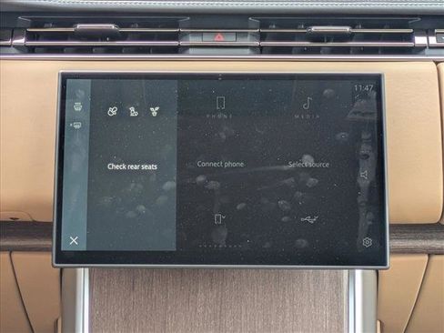 New 2025 Land Rover Range Rover Long Wheelbase SE image 12