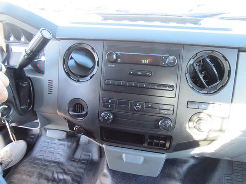 Used 2014 Ford F250 XL image 11