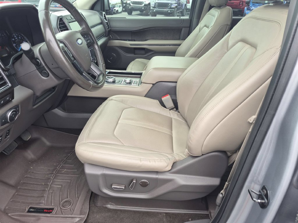 Used 2020 Ford Expedition Limited w/ Equipment Group 301A AWD/4WD image 11