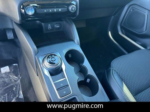 New 2025 Ford Escape SE image 32