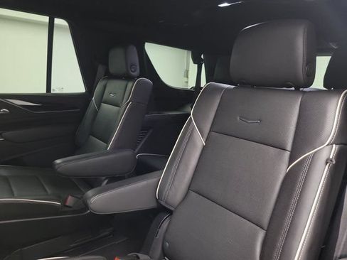 Used 2021 Cadillac Escalade Sport RWD image 16