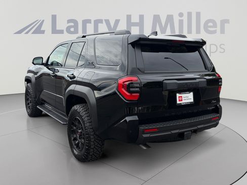 Certified 2026 Toyota 4Runner TRD Off-Road Premium AWD/4WD image 3