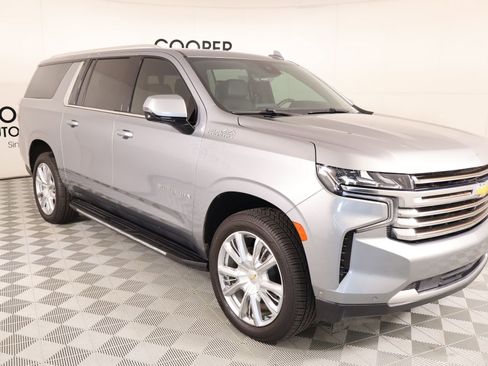 Used 2024 Chevrolet Suburban High Country w/ Advanced Technology Package AWD/4WD image 1