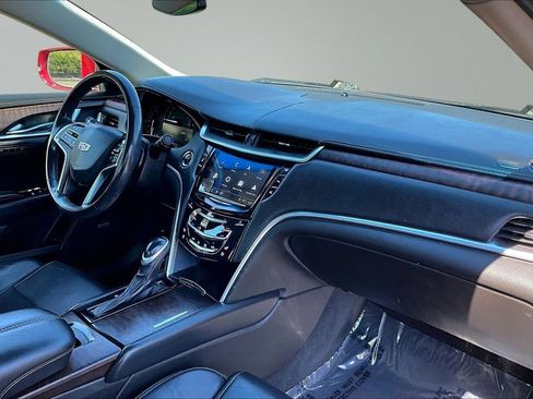Used 2019 Cadillac XTS Luxury FWD image 12