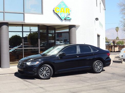 Used 2020 Volkswagen Jetta SE image 4