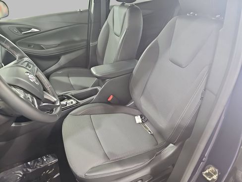 Used 2023 Buick Encore GX Preferred w/ Cold Weather Comfort Package FWD image 18