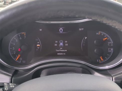 Used 2019 Jeep Grand Cherokee Limited image 30