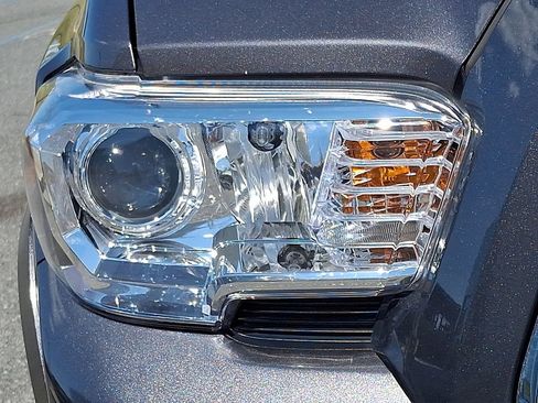 Used 2023 Toyota Tacoma SR5 AWD/4WD image 10