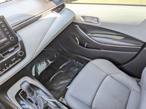 Used 2021 Toyota Corolla SE FWD image 26
