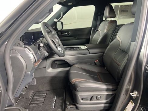 New 2025 Nissan Armada SL w/ Captain's Chari Seat Package AWD/4WD image 9