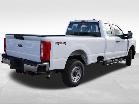 New 2026 Ford F250 XL w/ XL Chrome Package image 3