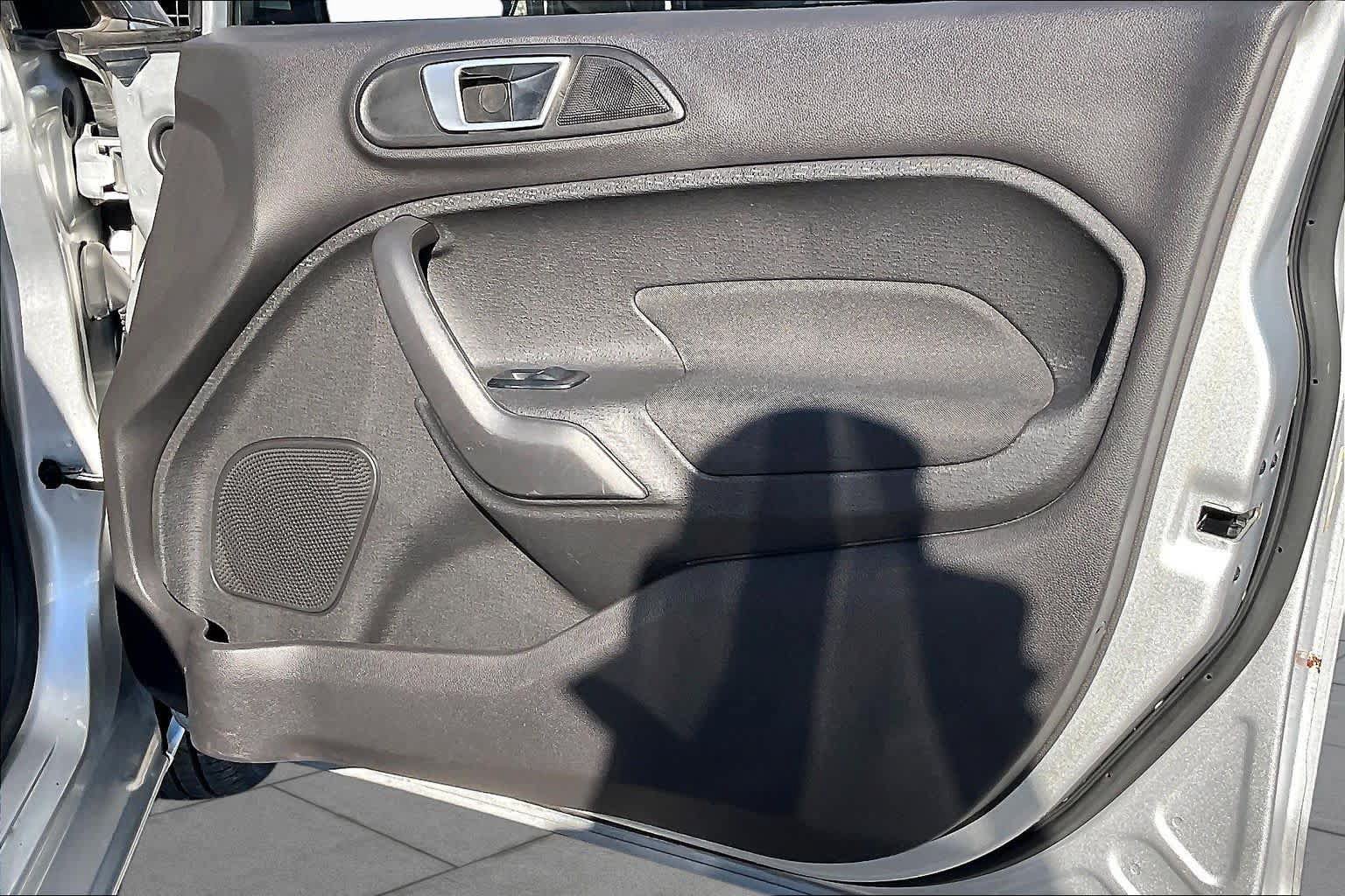 Used 2015 Ford Fiesta SE FWD image 22