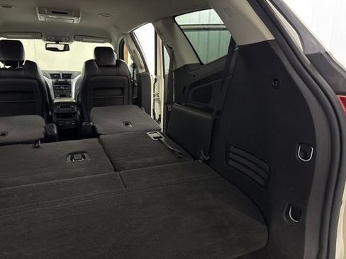 Used 2012 Chevrolet Traverse LT FWD image 16