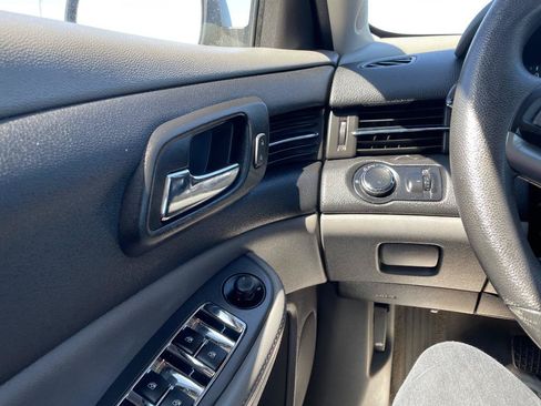 Used 2013 Chevrolet Malibu LS FWD image 20