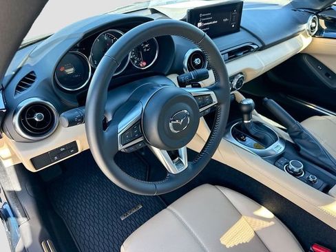Used 2025 MAZDA MX-5 Miata Grand Touring image 9