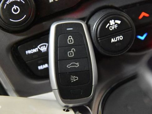 Used 2021 Dodge Challenger R/T image 29