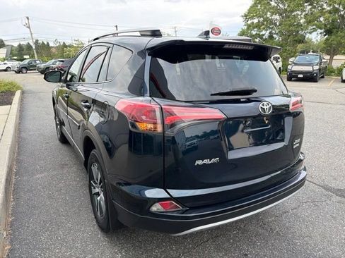 Used 2018 Toyota RAV4 XLE AWD/4WD image 5