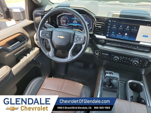 Certified 2023 Chevrolet Silverado 1500 High Country w/ High Country Premium Package AWD/4WD image 23
