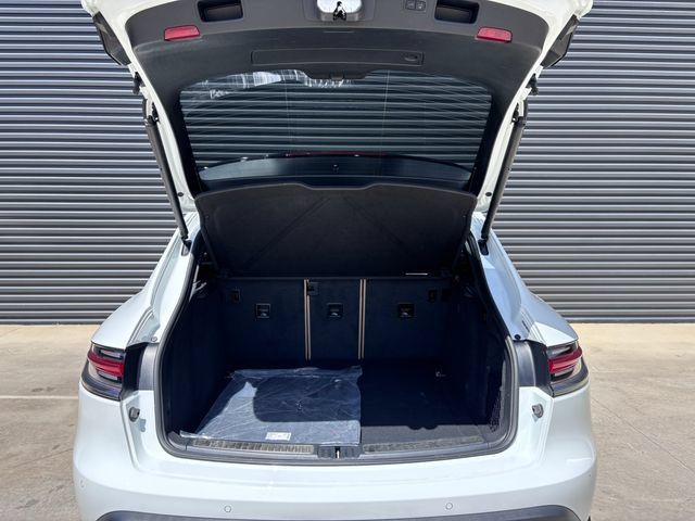 Certified 2026 Porsche Macan AWD/4WD image 26