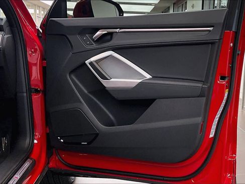 Used 2023 Audi Q3 2.0T Premium Plus w/ Premium Plus Package image 22