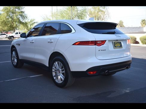 Used 2019 Jaguar F-PACE Prestige AWD/4WD image 6