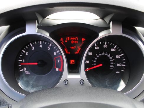 Used 2011 Nissan Juke SV w/ Interior Illumination Pkg image 39