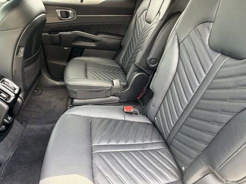 Used 2024 Kia Sorento SX Prestige image 14