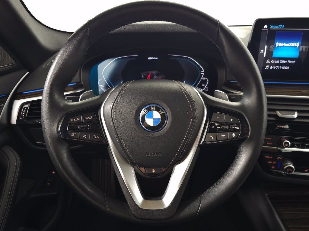 Used 2023 BMW 530e xDrive w/ Premium Package AWD/4WD image 19