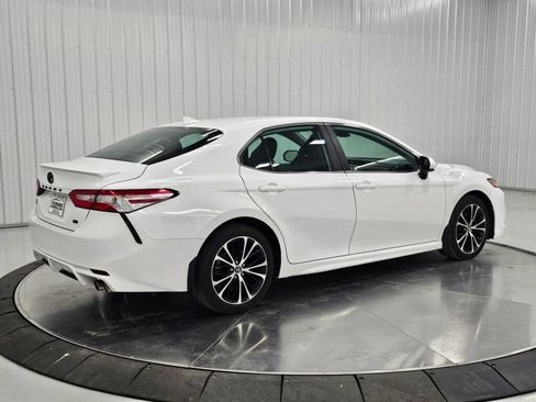 Used 2020 Toyota Camry SE image 37