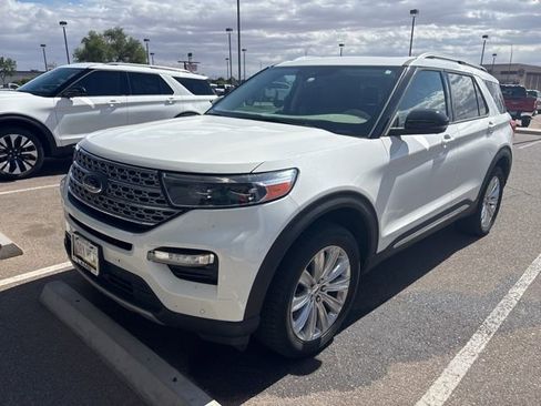 Used 2021 Ford Explorer Limited w/ Hybrid Equipment Group 310A AWD/4WD image 4