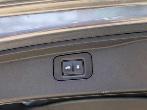 Used 2025 Nissan Armada PRO-4X w/ Pro-4X Premium Package image 11