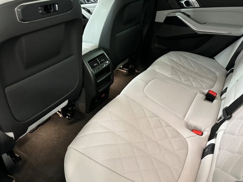 New 2026 BMW X5 xDrive40i w/ M Sport Package image 4