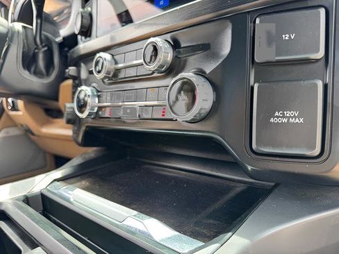 Used 2023 Ford F250 Lariat w/ Sport Appearance Package AWD/4WD image 32