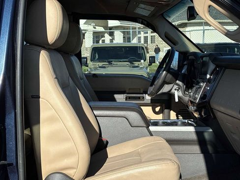 Used 2015 Ford F350 Lariat image 23