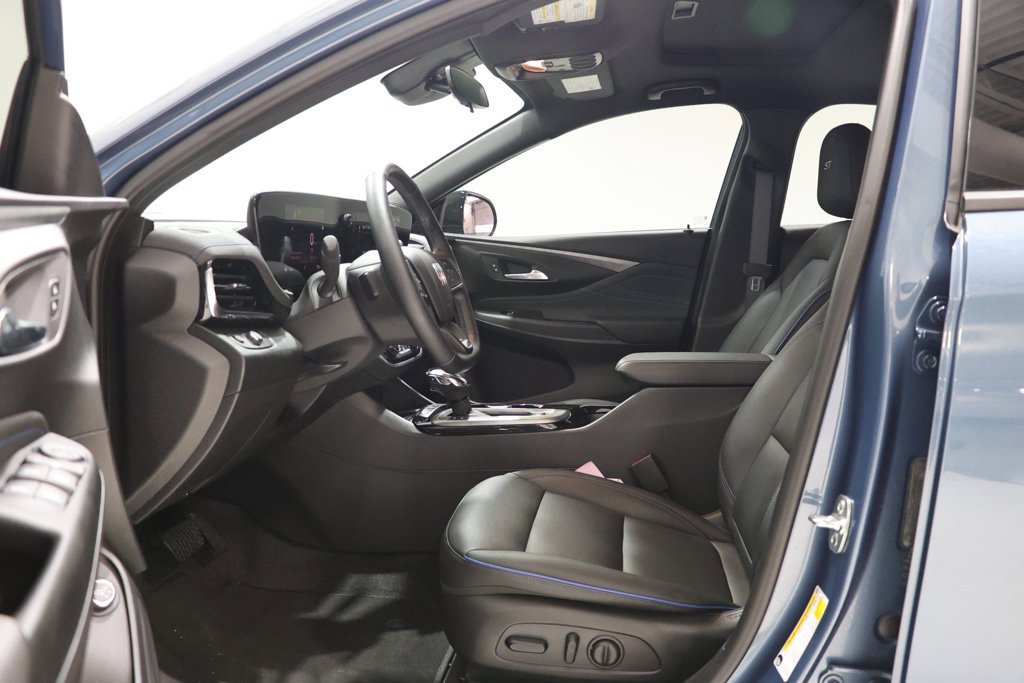 Used 2025 Buick Envista Sport Touring w/ Convenience I Package FWD image 18