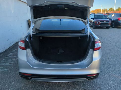 Used 2016 Ford Fusion SE w/ Equipment Group 202A image 33