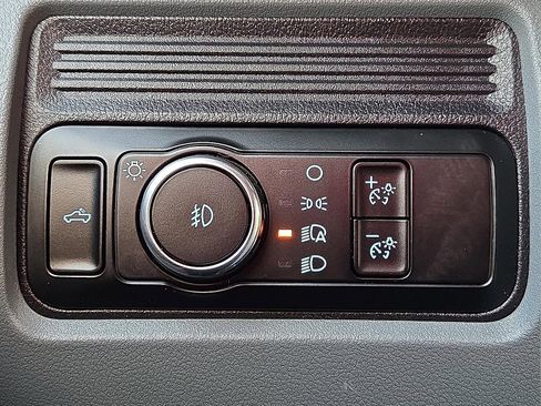 Used 2025 Ford F250 XLT image 21