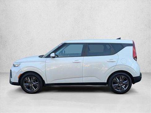 Used 2021 Kia Soul S image 9