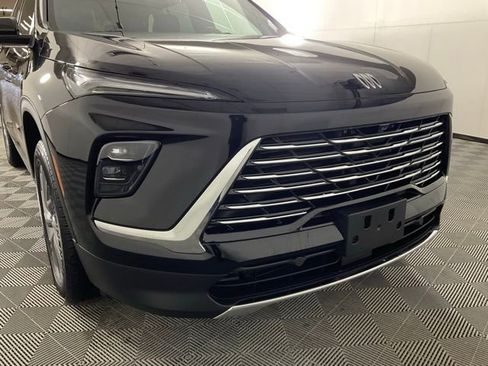 Used 2025 Buick Enclave Preferred image 10