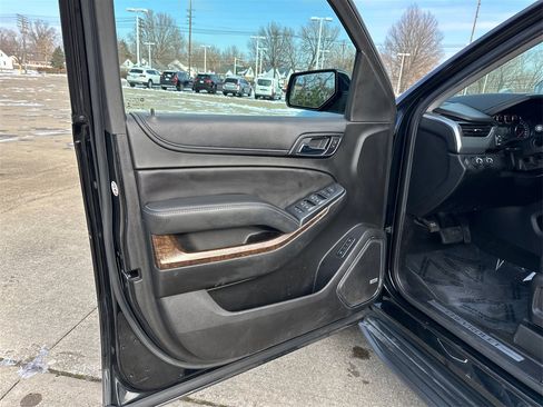 Used 2018 Chevrolet Tahoe LT image 19