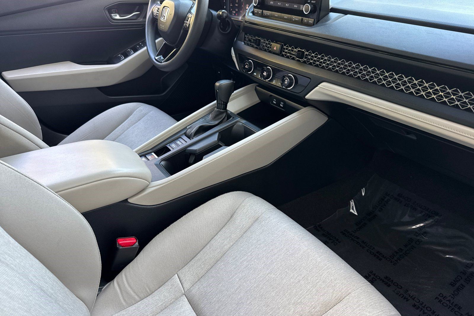 Used 2025 Honda Accord LX image 31