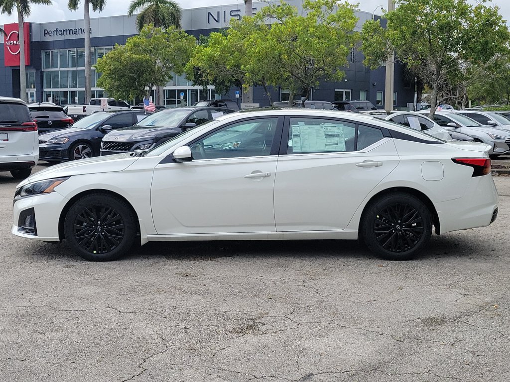 New 2026 Nissan Altima 2.5 SV FWD image 9