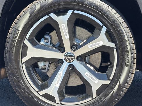 New 2026 Volkswagen Tiguan SE AWD/4WD image 24
