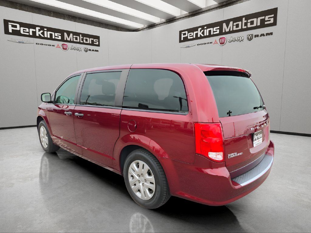 Used 2019 Dodge Grand Caravan SE w/ UConnect Hands-Free Group FWD image 3