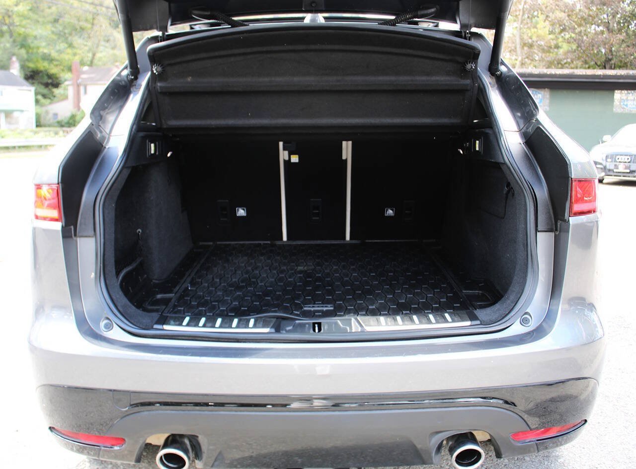 Used 2019 Jaguar F-PACE S AWD/4WD image 19