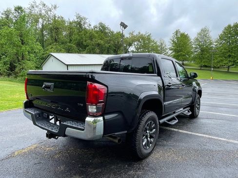 Used 2021 Toyota Tacoma SR5 AWD/4WD image 3