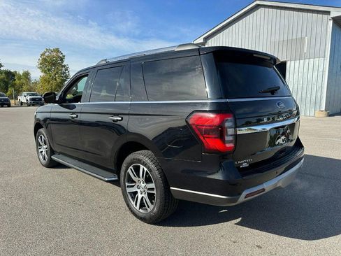 Used 2023 Ford Expedition Limited image 3