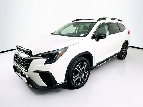Used 2024 Subaru Ascent Limited image 3