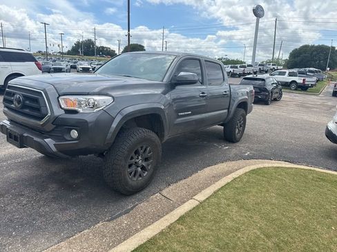 Used 2023 Toyota Tacoma SR5 image 5