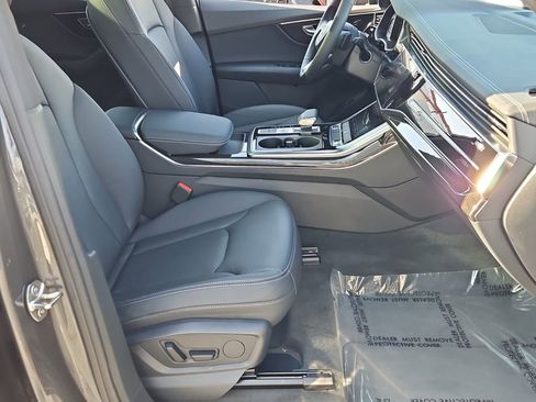 Used 2025 Audi Q7 2.0T Premium w/ Convenience Plus Package image 19